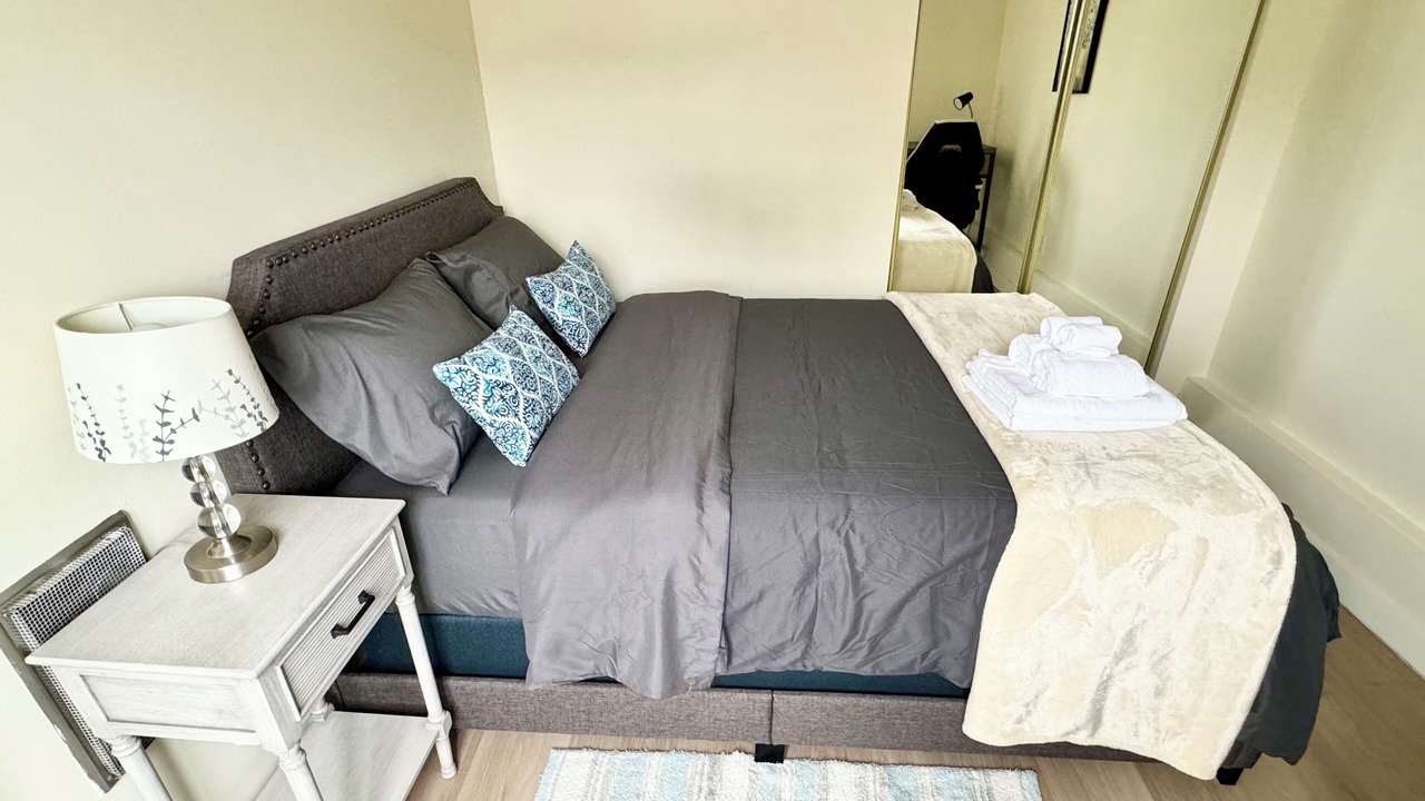Photo of Bedroom in Outer Sunset