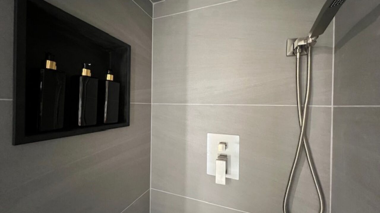 Photo of Bathroom in Outer Sunset
