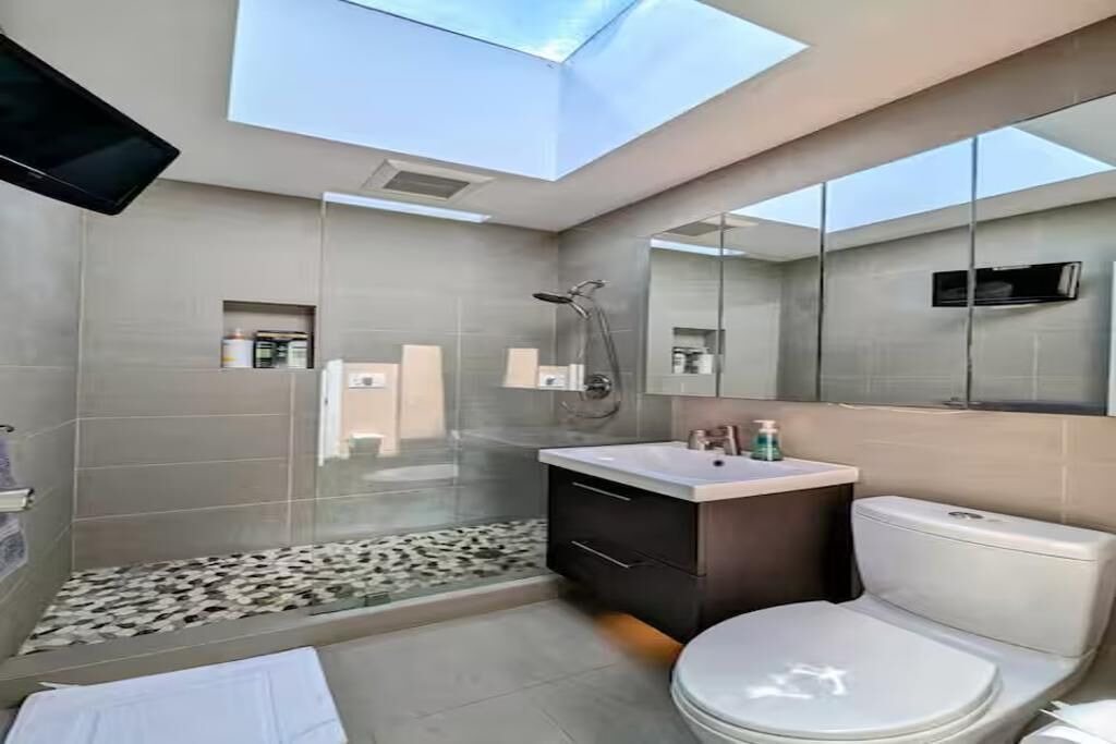 Photo of Bathroom in Outer Sunset