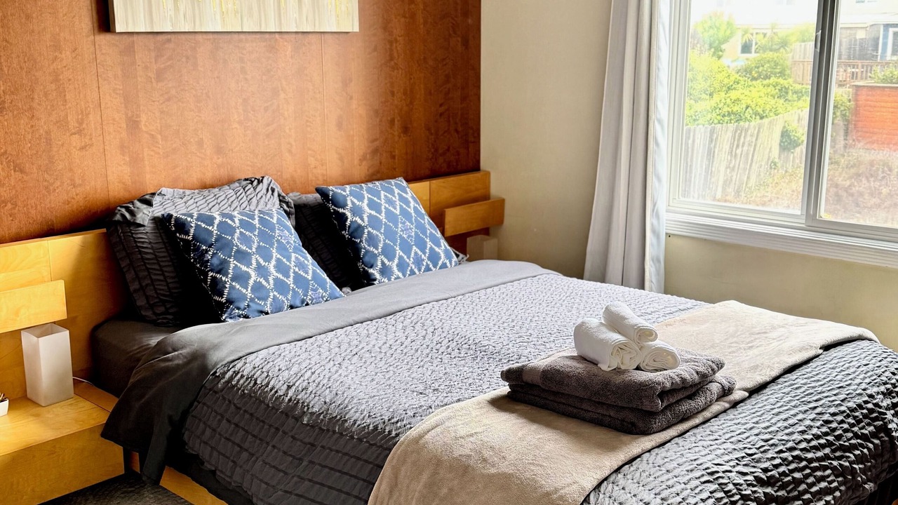 Photo of Bedroom in Outer Sunset