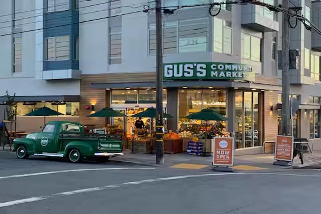 Photo of Others in Outer Sunset