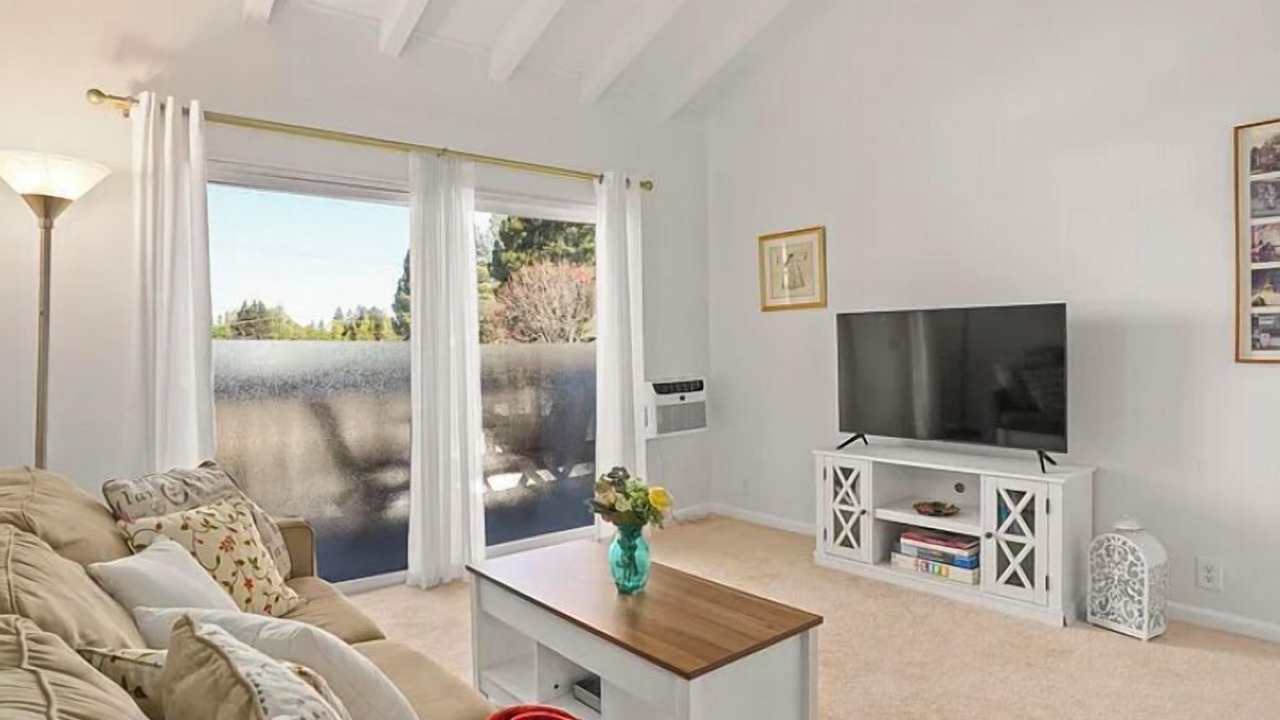 Photo of Livingroom in Walnut Creek