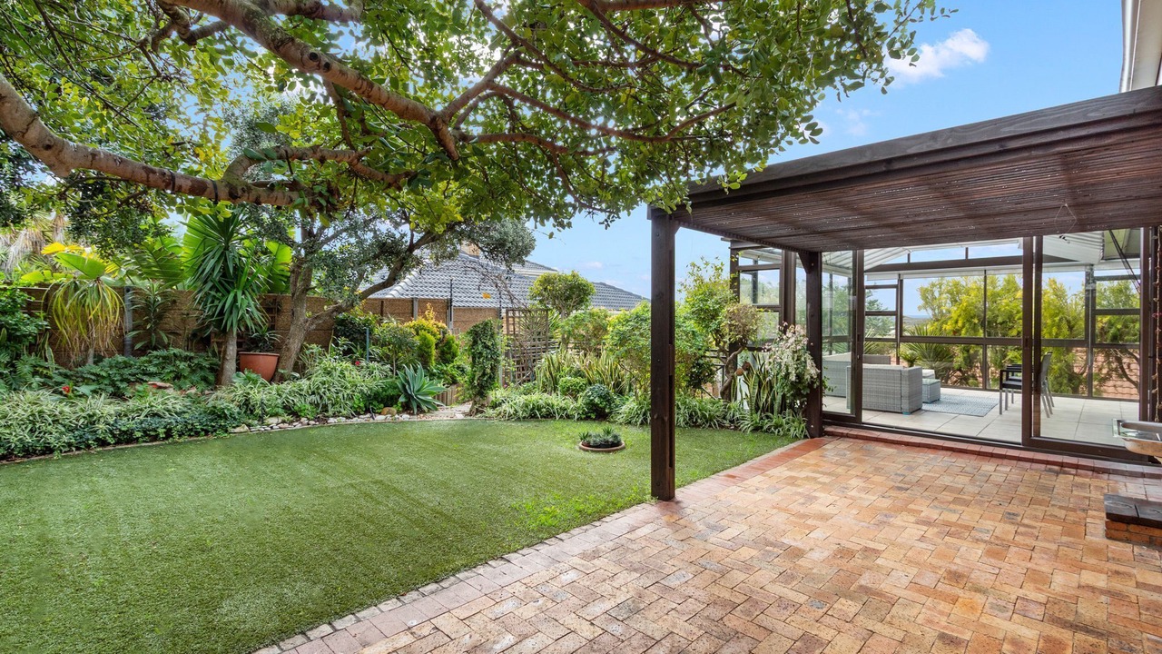 Photo of Patio Balcony in West Beach