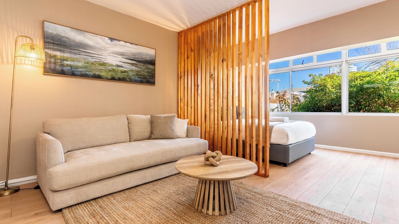 Photo of Livingroom in Three Anchor Bay