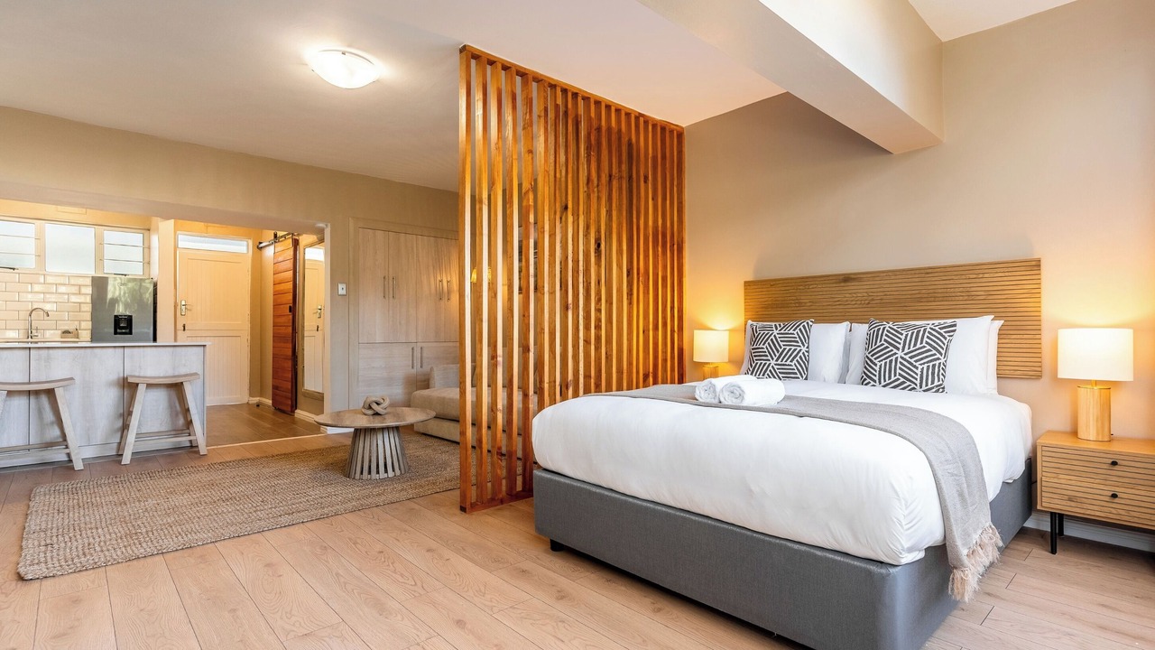 Photo of Bedroom in Three Anchor Bay