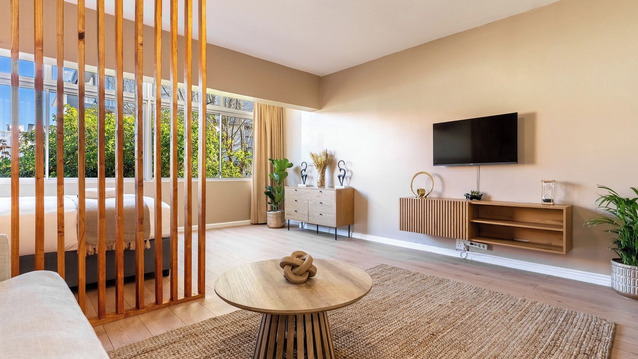 Photo of Bedroom in Three Anchor Bay
