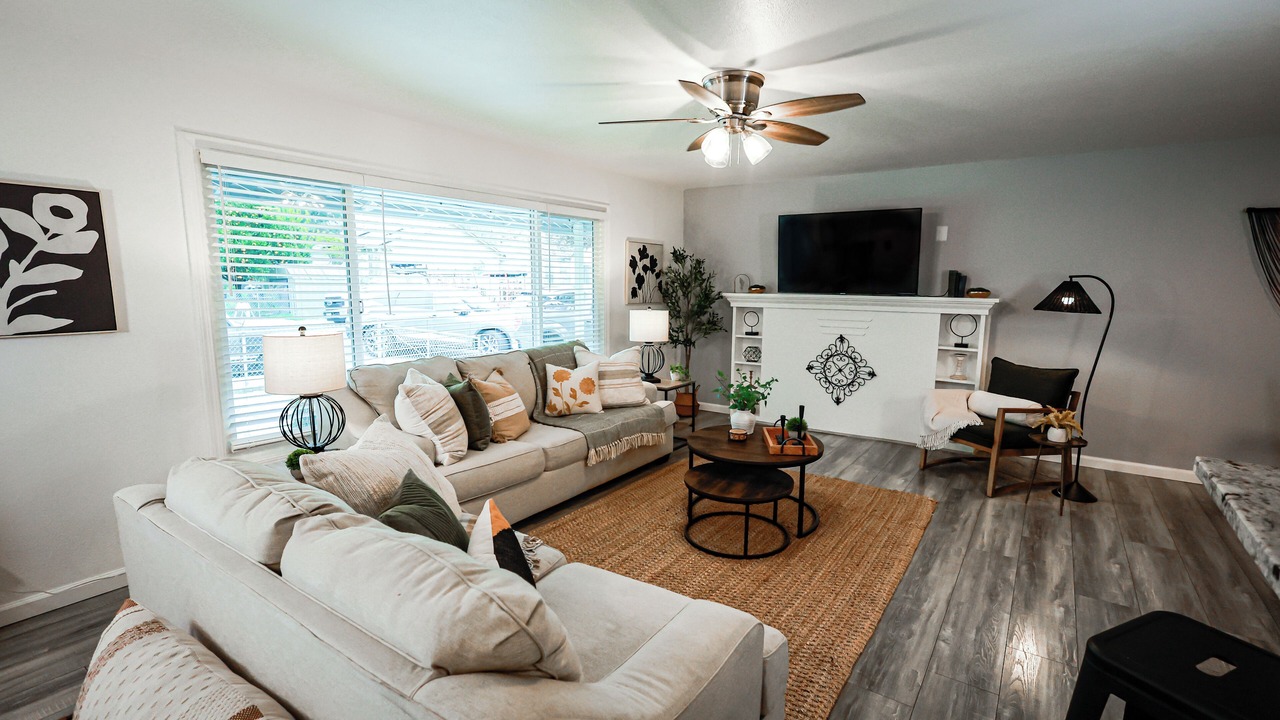 Photo of Livingroom in Sacramento