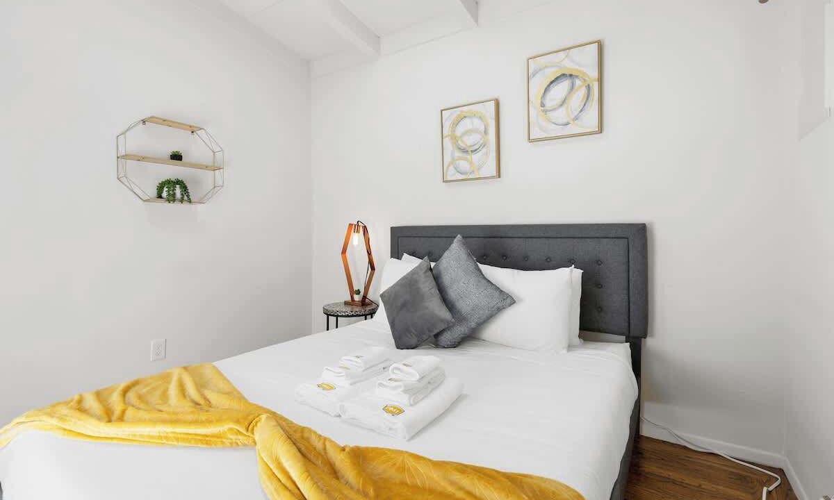 Photo of Bedroom in East San Mateo