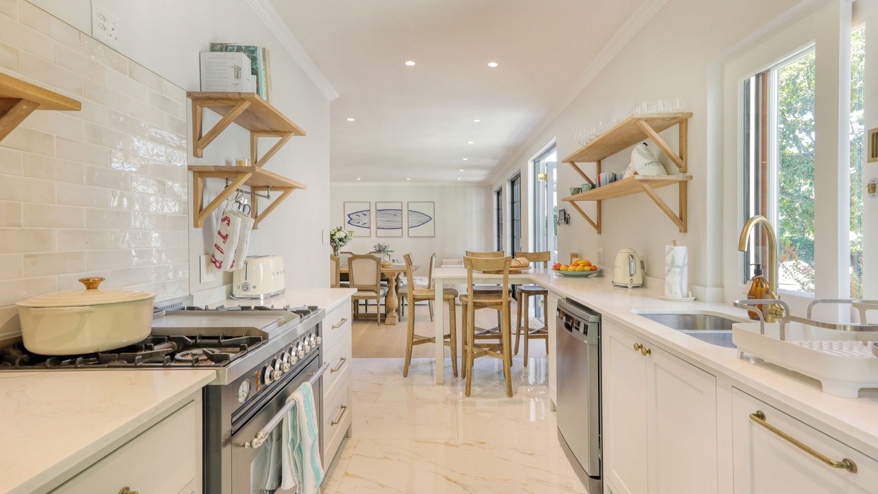 Photo of Kitchen in Newlands