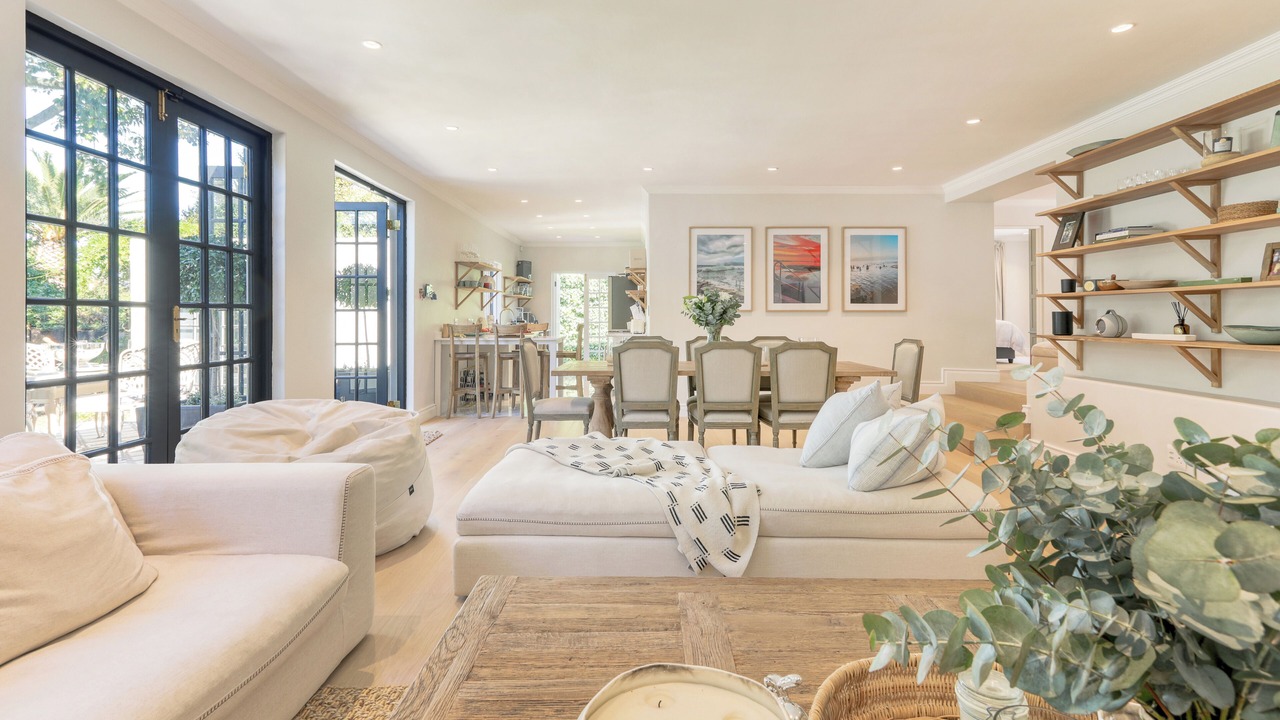 Photo of Livingroom in Newlands