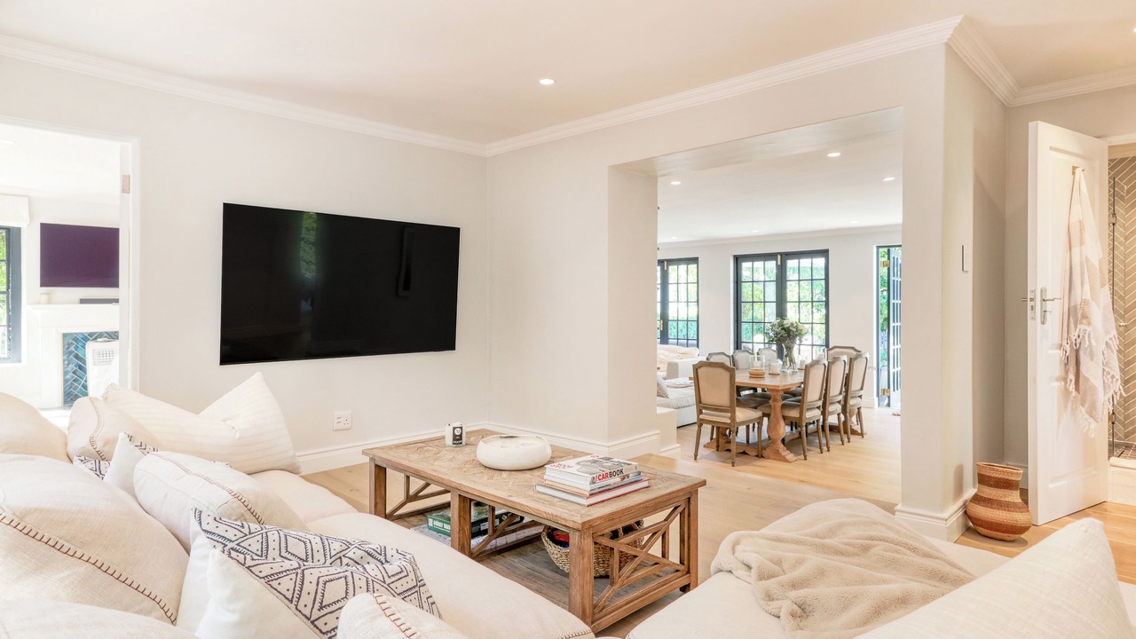 Photo of Livingroom in Newlands