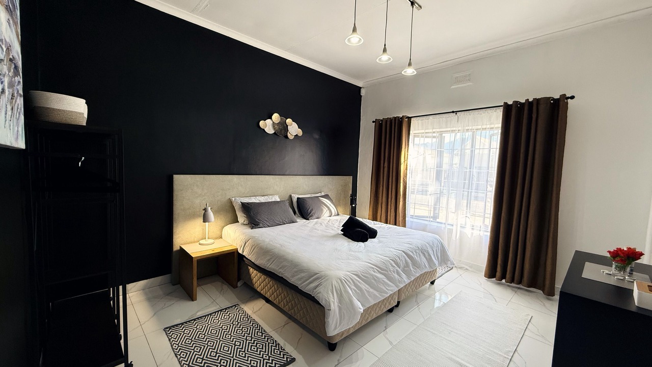 Photo of Bedroom in Lansdowne