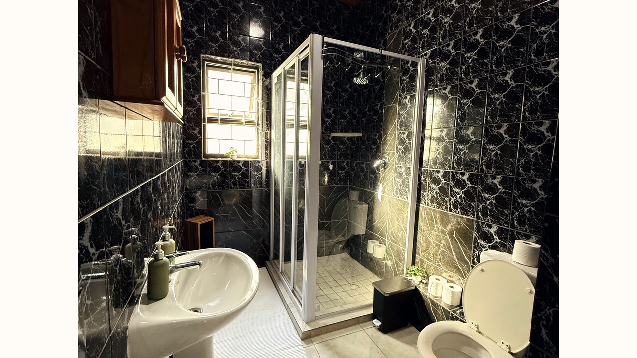 Photo of Bathroom in Lansdowne