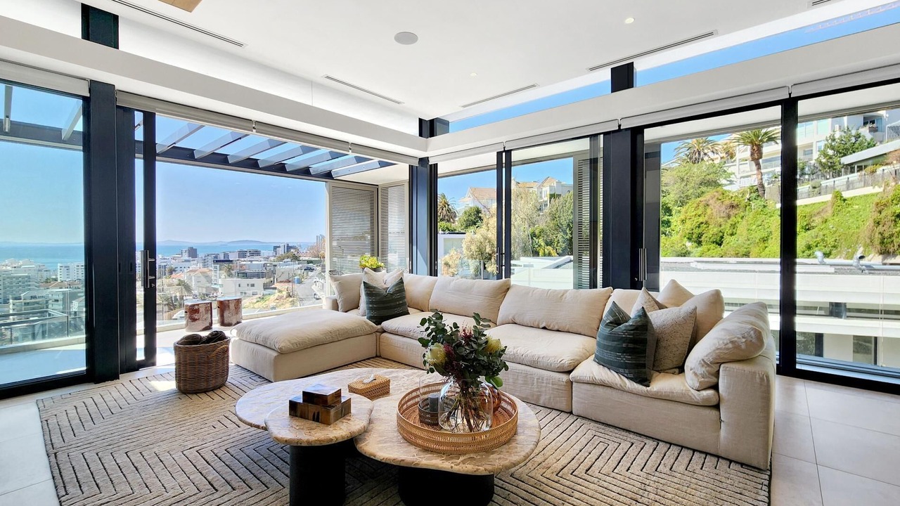 Photo of Livingroom in Bantry Bay