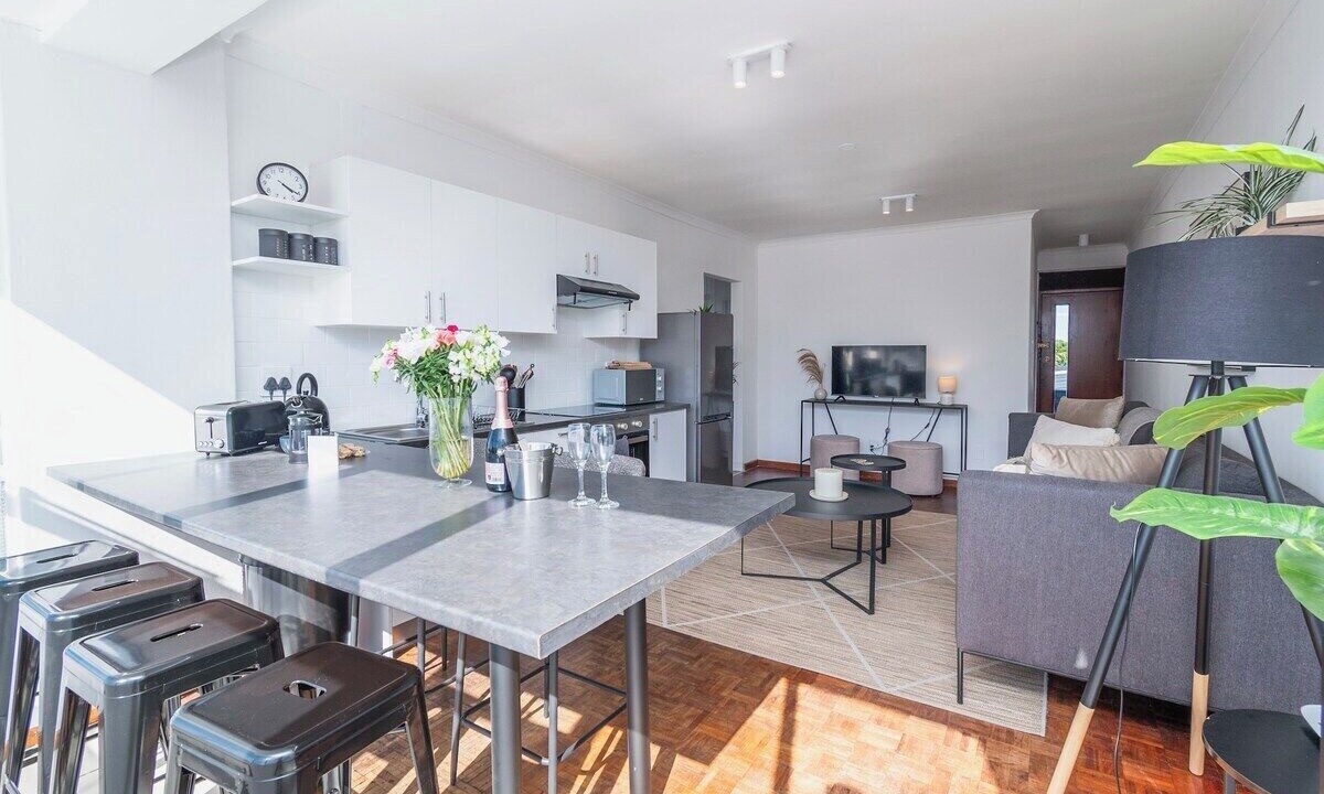 Photo of Livingroom in Claremont