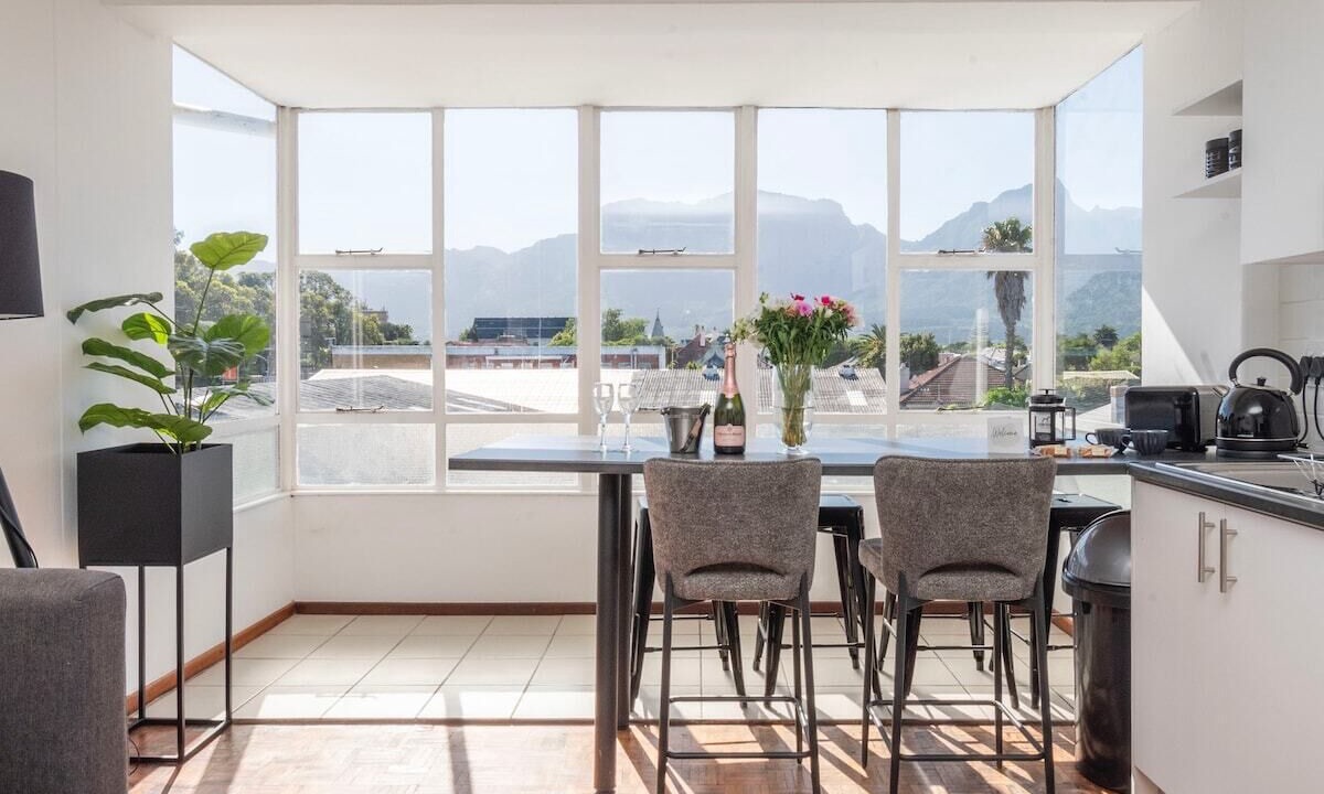 Photo of Livingroom in Claremont