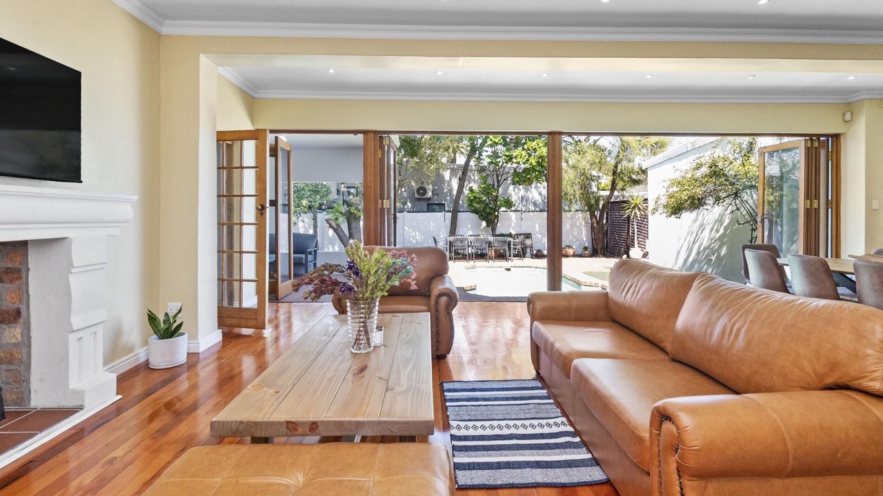 Photo of Livingroom in Claremont