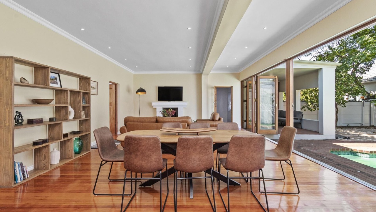 Photo of Livingroom in Claremont