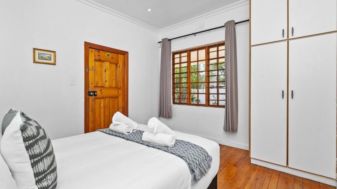 Photo of Livingroom in Claremont