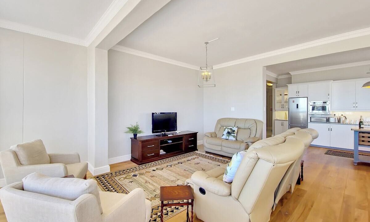Photo of Bedroom in Three Anchor Bay