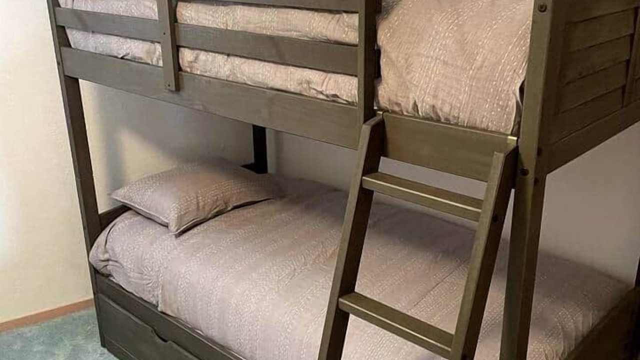 Photo of Bedroom in Lower Lake