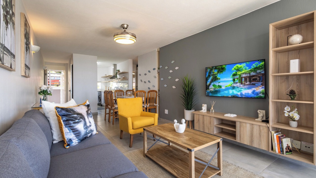 Photo of Livingroom in Shaka's Rock