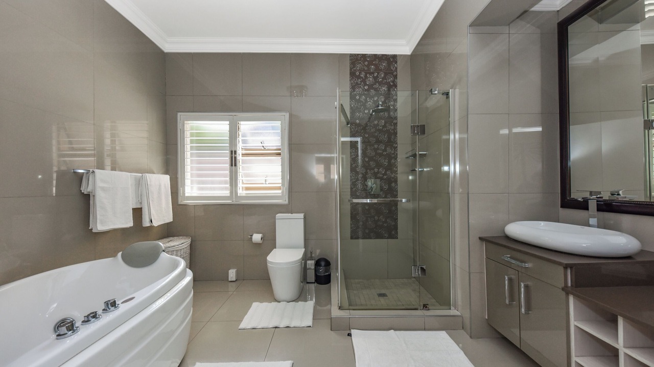 Photo of Bathroom in Greater Johannesburg Metropolitan Area