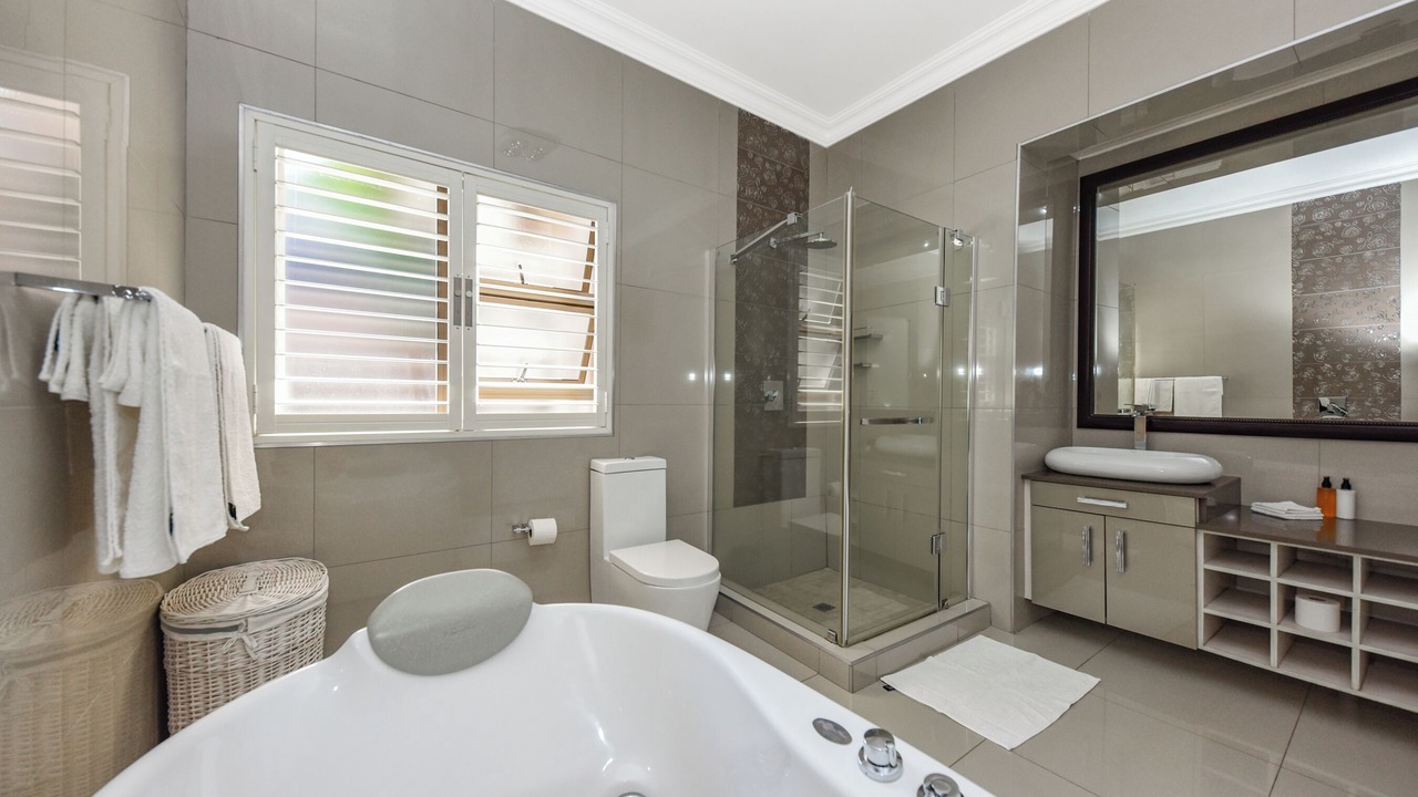 Photo of Bathroom in Greater Johannesburg Metropolitan Area