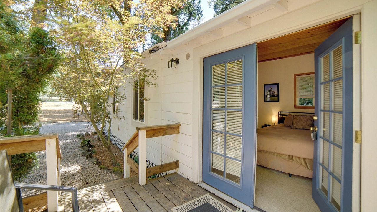 Photo of Outdoor in Cobb