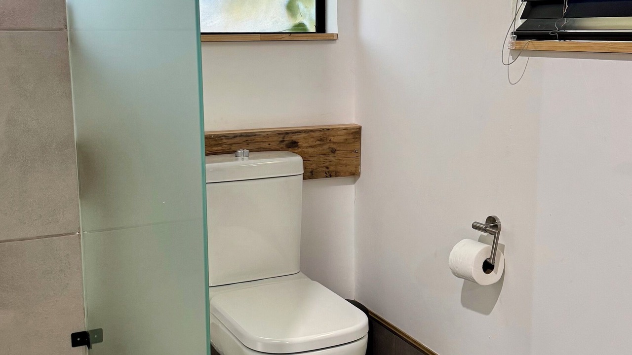 Photo of Bathroom in Flora Park