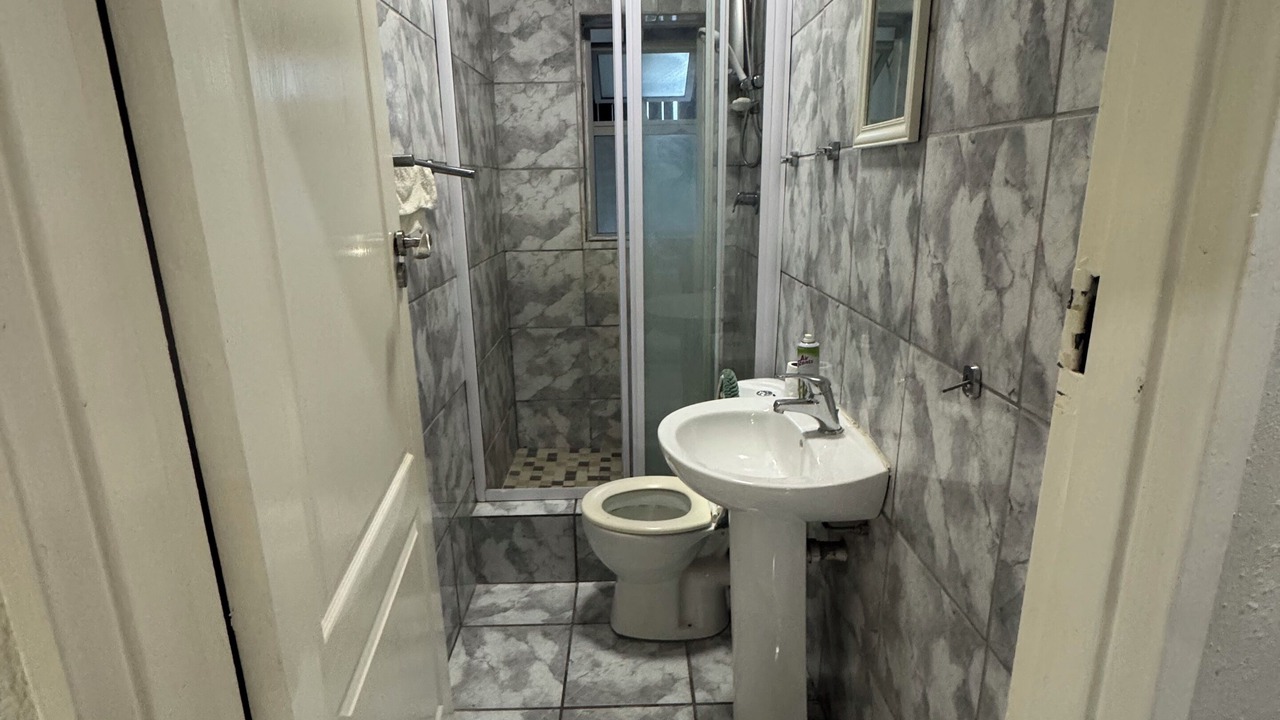 Photo of Bathroom in Kraaifontein