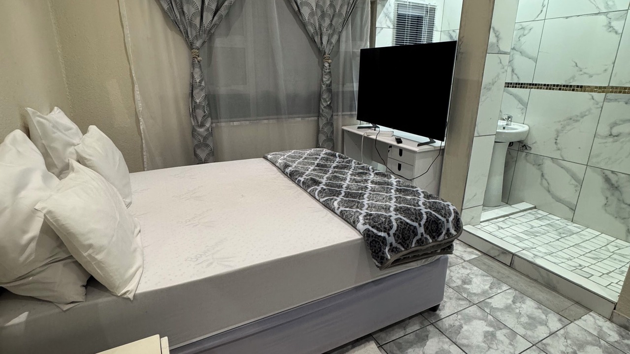 Photo of Bedroom in Kraaifontein