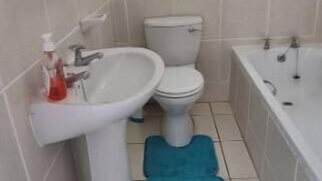 Photo of Bathroom in Strand