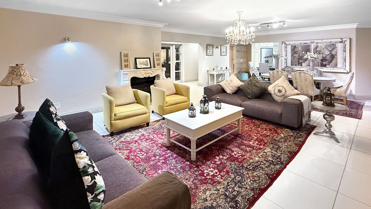 Photo of Livingroom in Greater Johannesburg Metropolitan Area