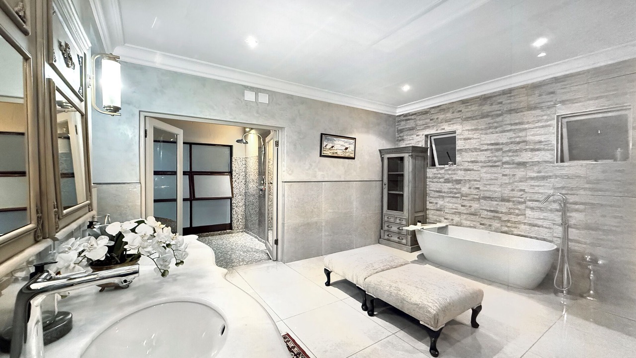 Photo of Bathroom in Greater Johannesburg Metropolitan Area