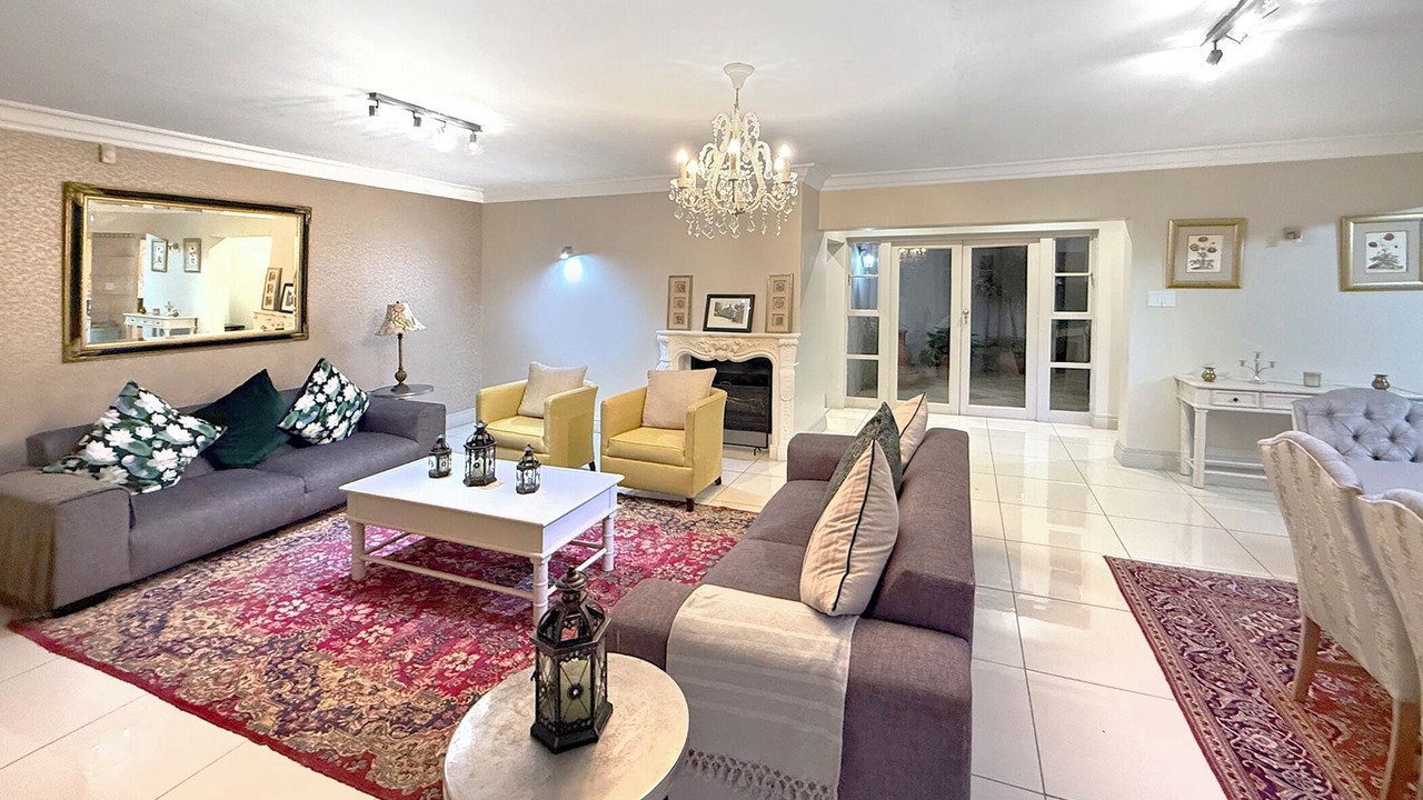 Photo of Livingroom in Greater Johannesburg Metropolitan Area