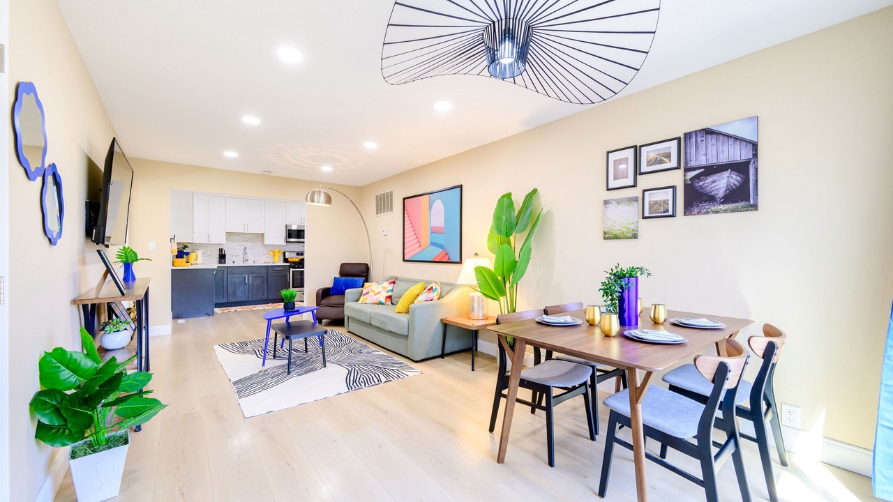 Photo of Livingroom in Davis Tract