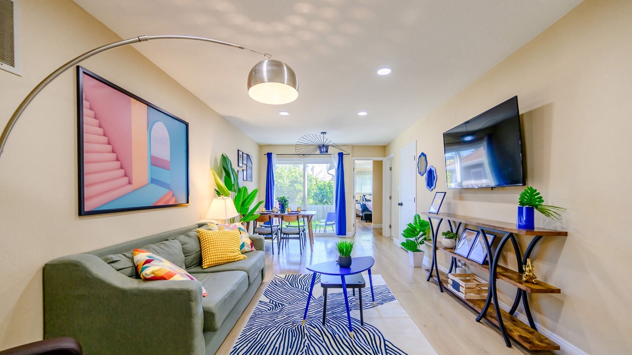 Photo of Livingroom in Davis Tract