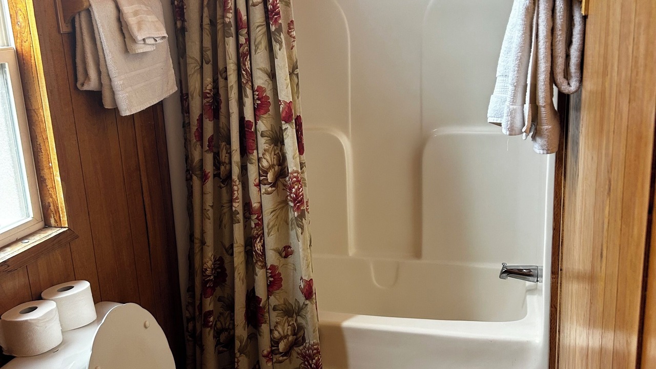 Photo of Bathroom in Geyserville