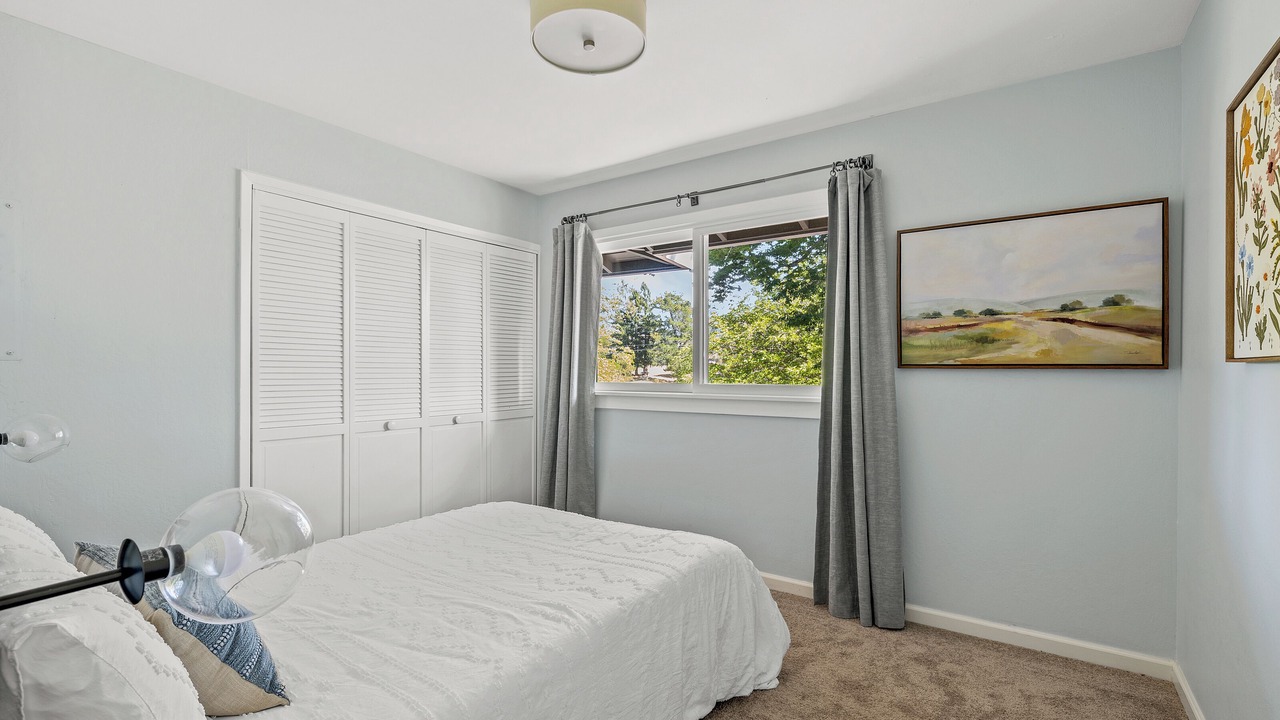 Photo of Bedroom in Santa Rosa