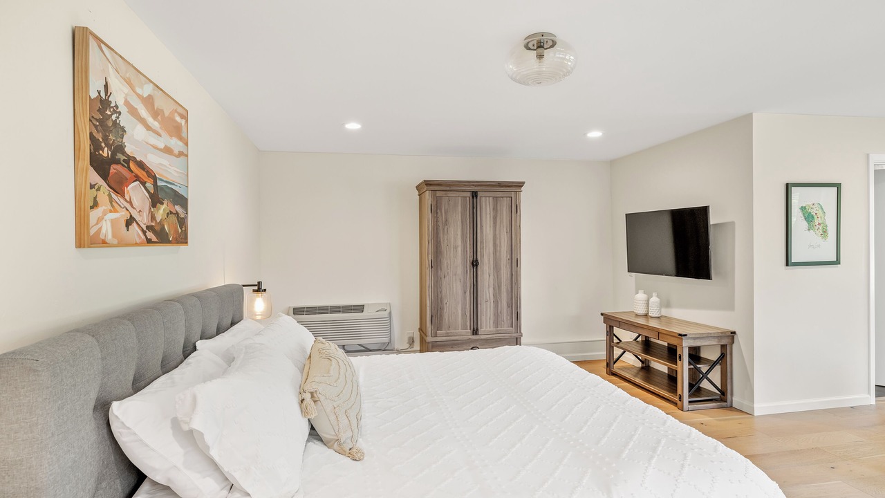 Photo of Bedroom in Santa Rosa
