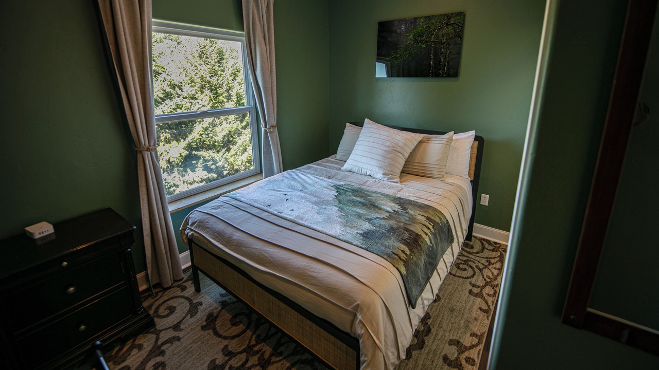 Photo of Bedroom in Shelter Cove
