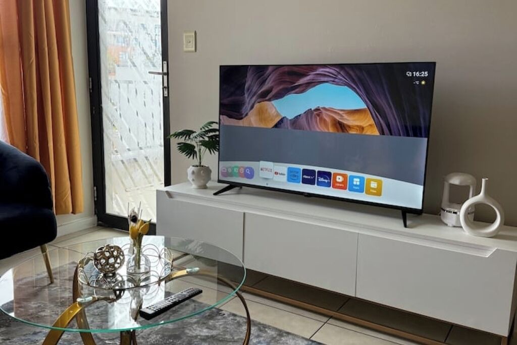 Photo of Livingroom in Greater Johannesburg Metropolitan Area