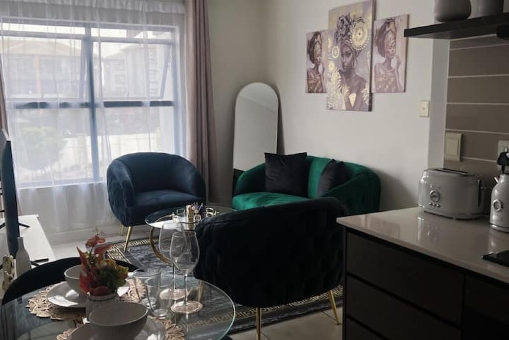 Photo of Livingroom in Greater Johannesburg Metropolitan Area