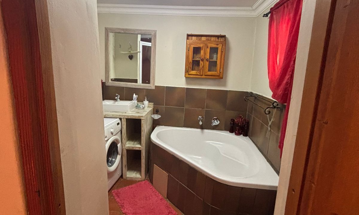Photo of Bathroom in Ladybrand