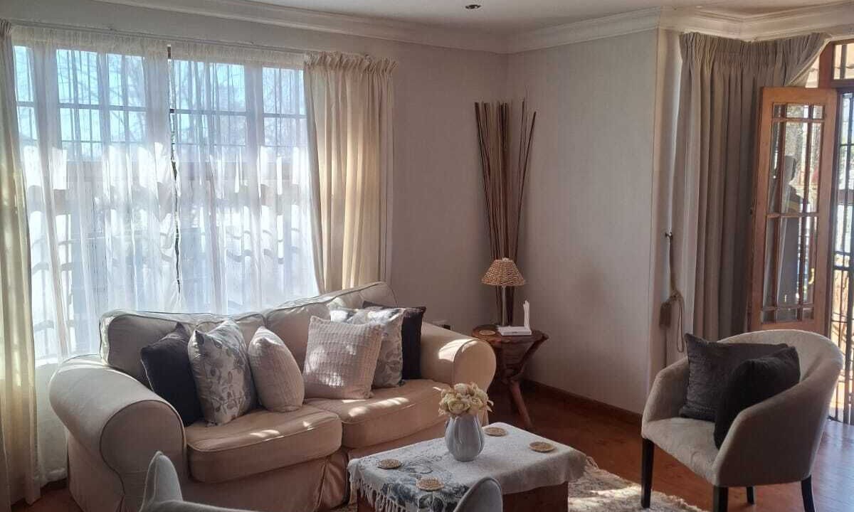 Photo of Livingroom in Ladybrand