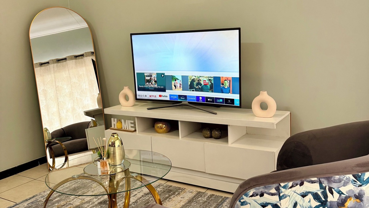 Photo of Livingroom in Greater Johannesburg Metropolitan Area