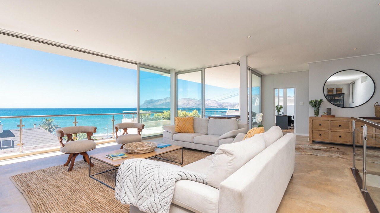 Photo of Livingroom in St. James