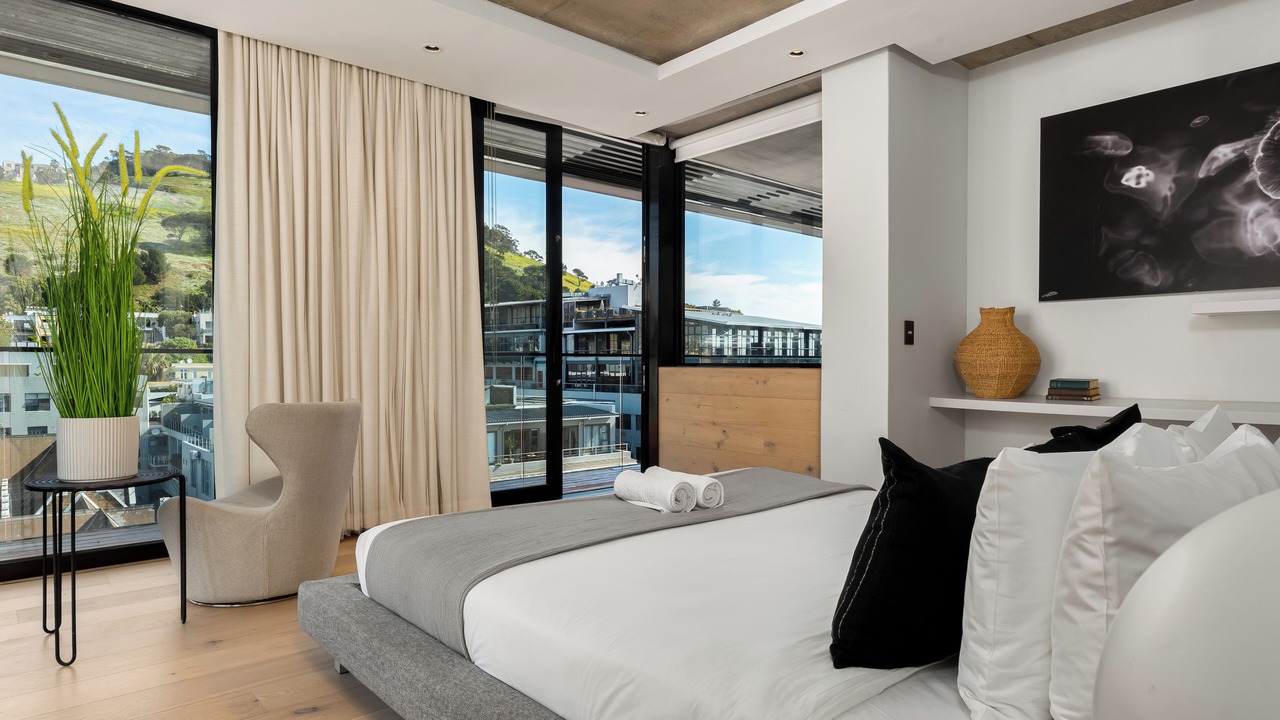 Photo of Bedroom in Cape Town City Centre
