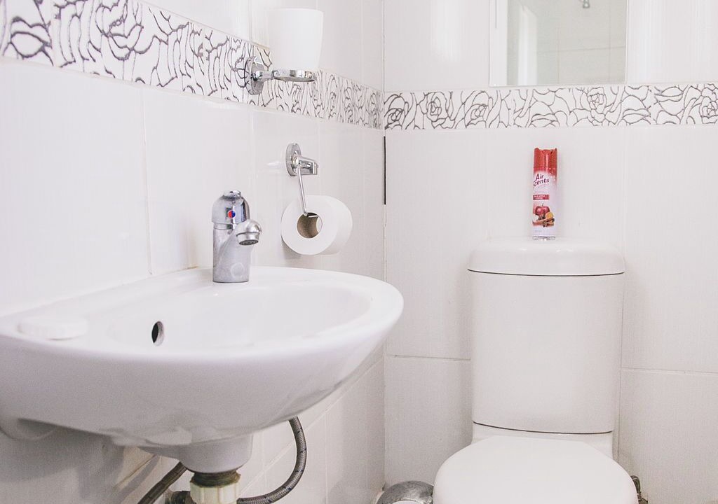 Photo of Bathroom in Komani